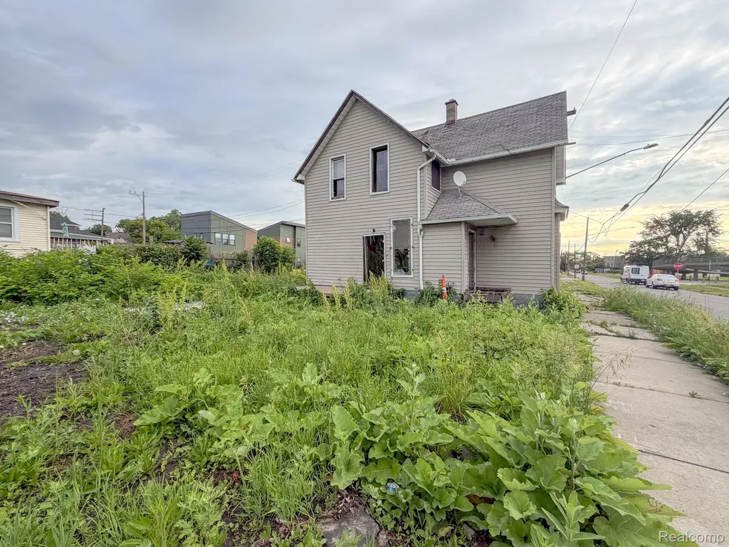 1726 Pine Street Detroit City MI 48216