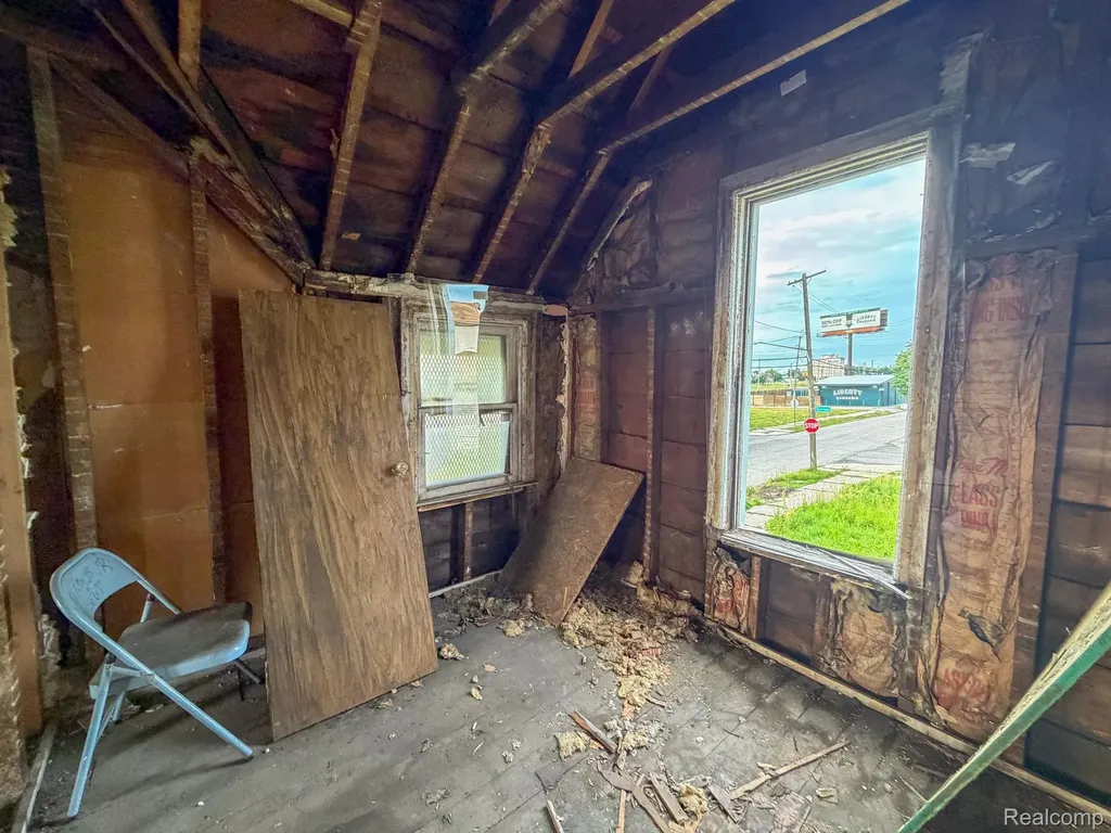 1726 Pine Street Detroit City MI 48216