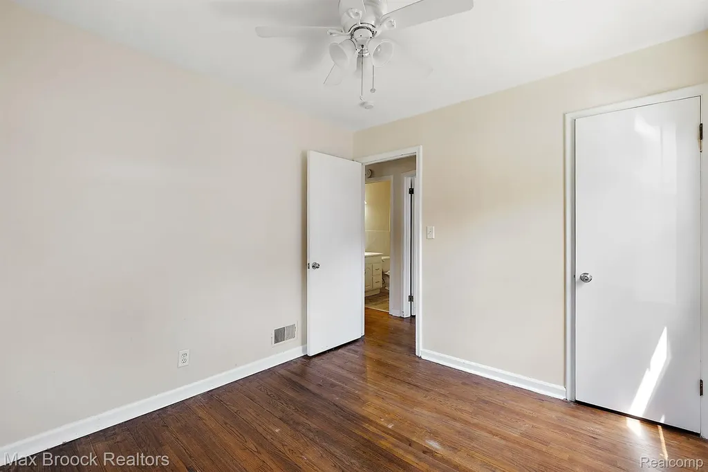 561 Bennett Avenue Ferndale City MI 48220