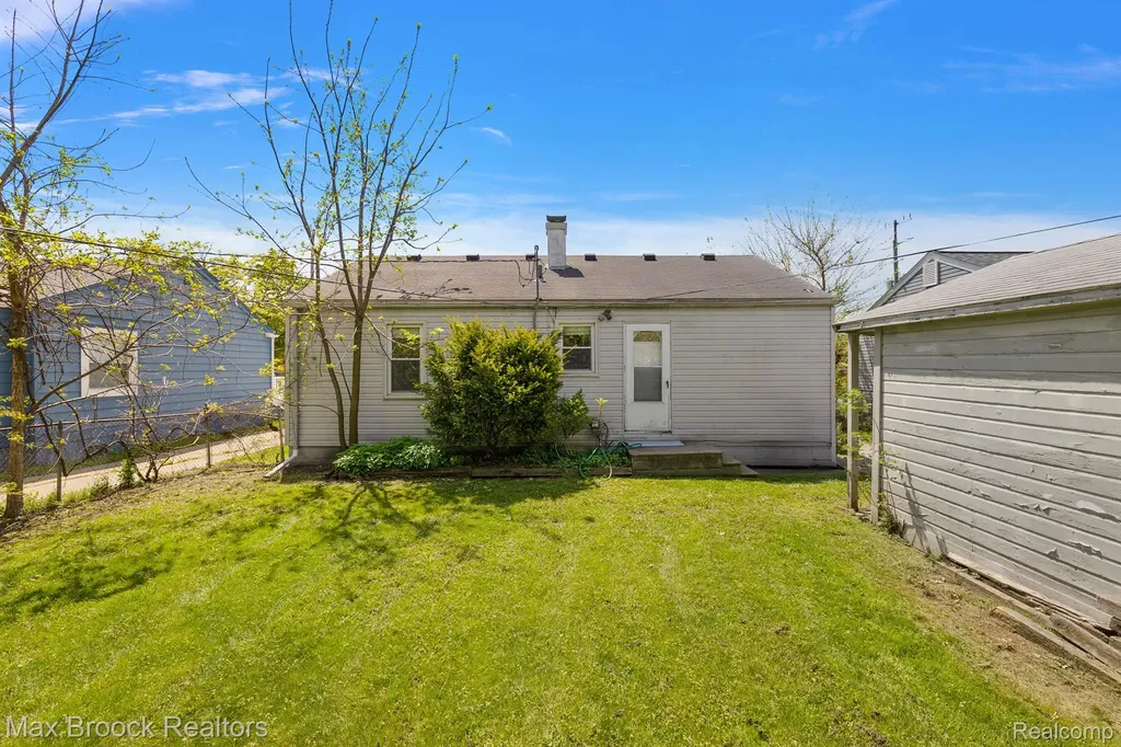 561 Bennett Avenue Ferndale City MI 48220