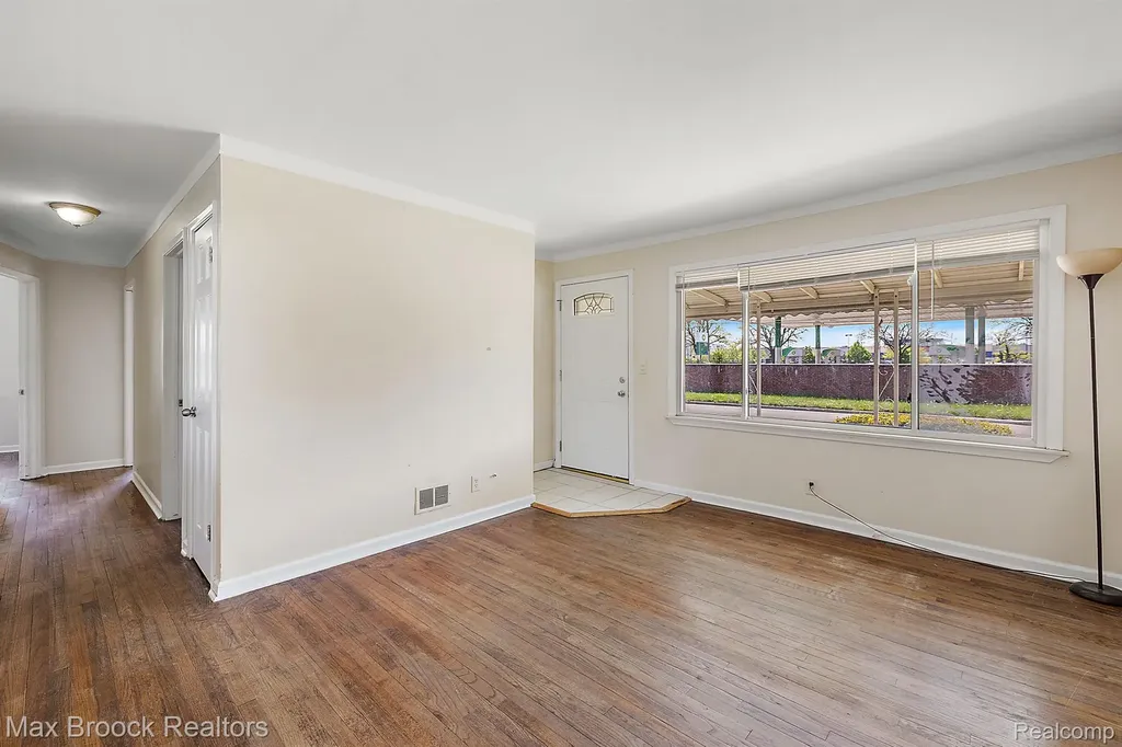 561 Bennett Avenue Ferndale City MI 48220