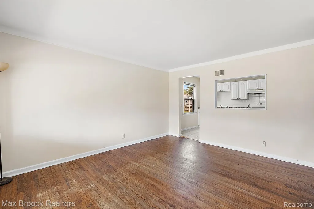 561 Bennett Avenue Ferndale City MI 48220