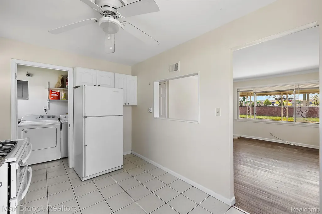 561 Bennett Avenue Ferndale City MI 48220