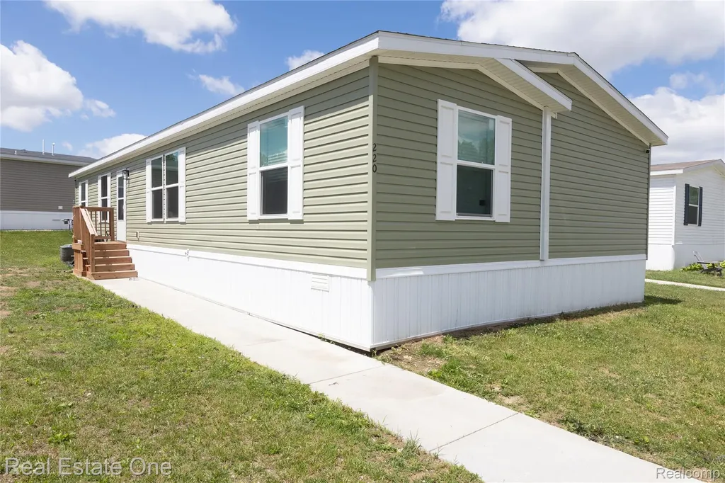 220 Borman Avenue Flushing City MI 48433