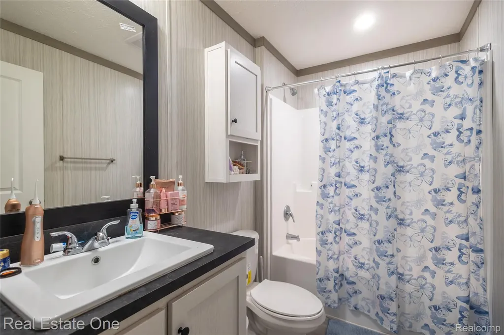 220 Borman Avenue Flushing City MI 48433