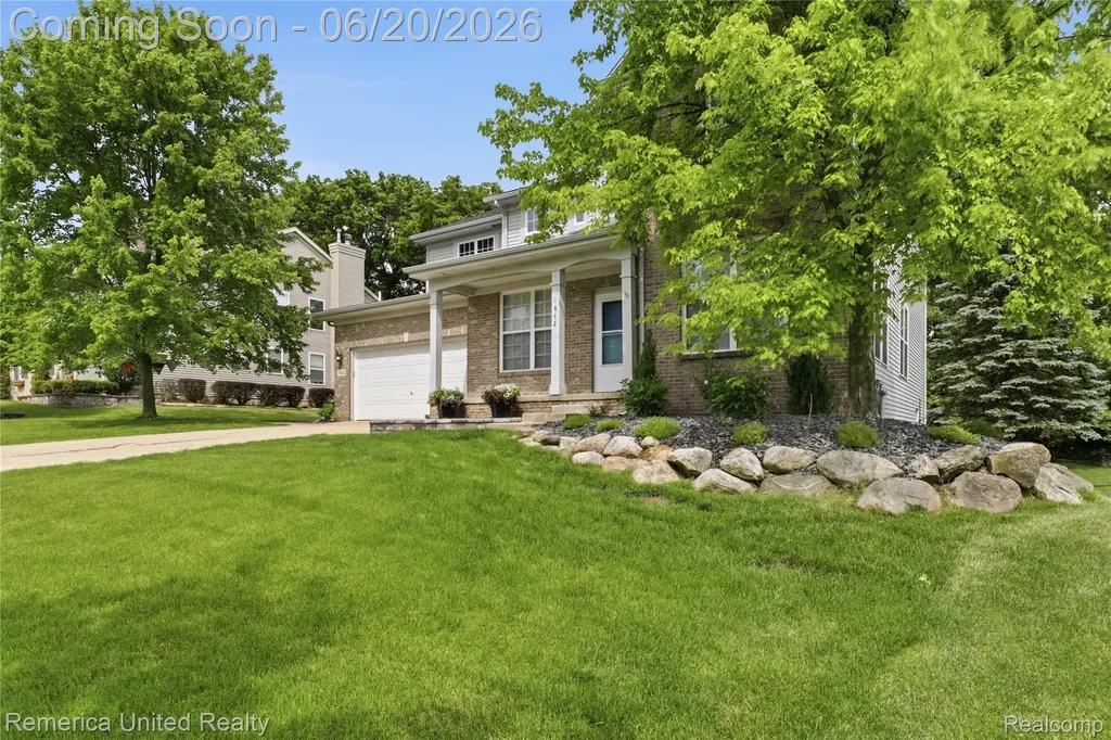 1842 Autumn Glen Drive Hartland Township MI 48843