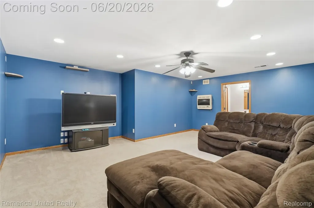 1842 Autumn Glen Drive Hartland Township MI 48843