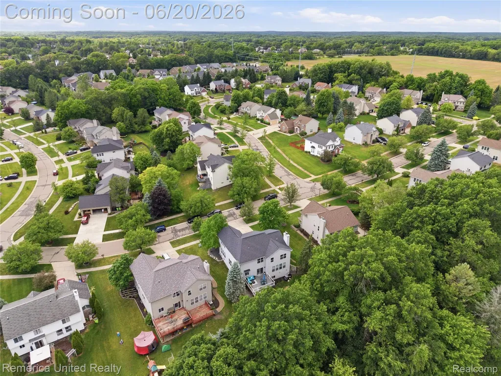 1842 Autumn Glen Drive Hartland Township MI 48843