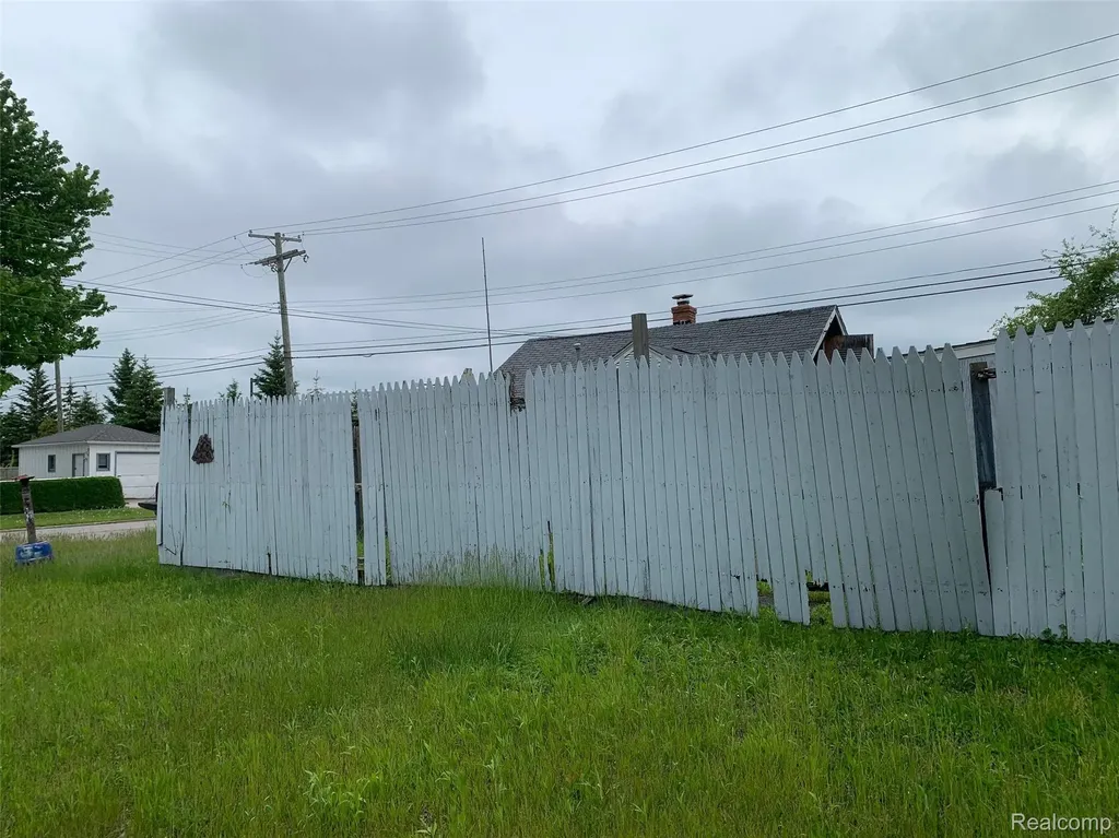321 17th Street Port Huron City MI 48060