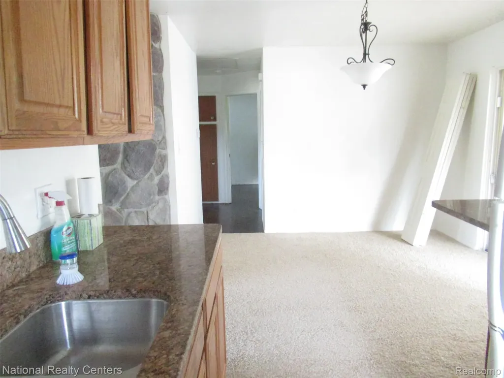2687 Wilshire Street Westland City MI 48186