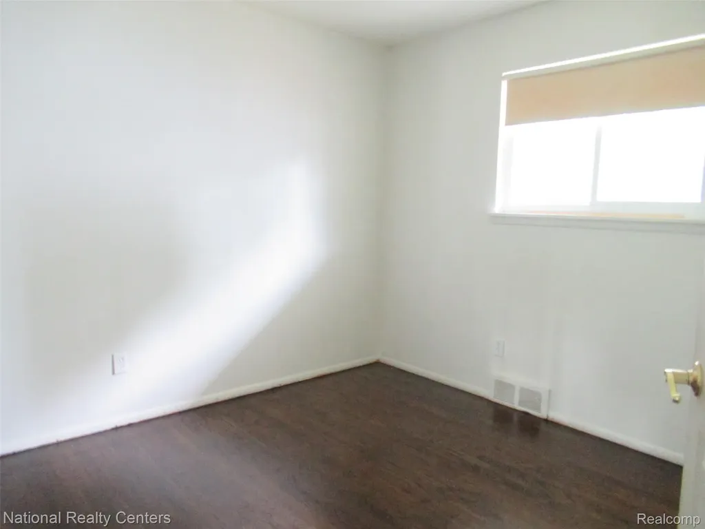 2687 Wilshire Street Westland City MI 48186