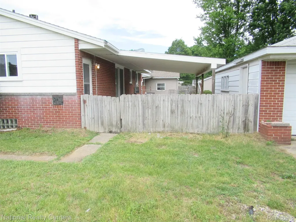 2687 Wilshire Street Westland City MI 48186