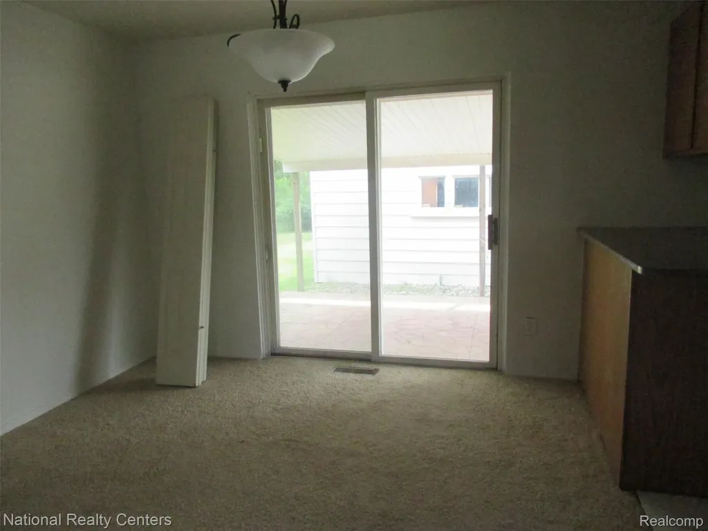 2687 Wilshire Street Westland City MI 48186