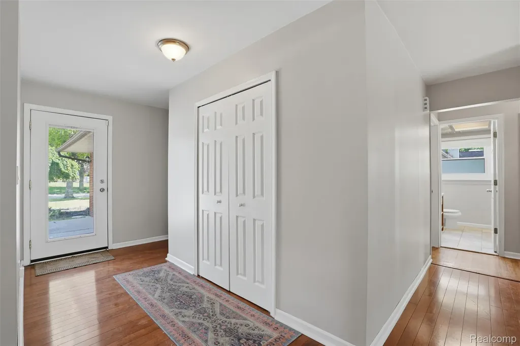36273 Margareta Street Livonia City MI 48152