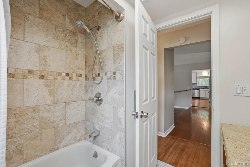 36273 Margareta Street Livonia City MI 48152