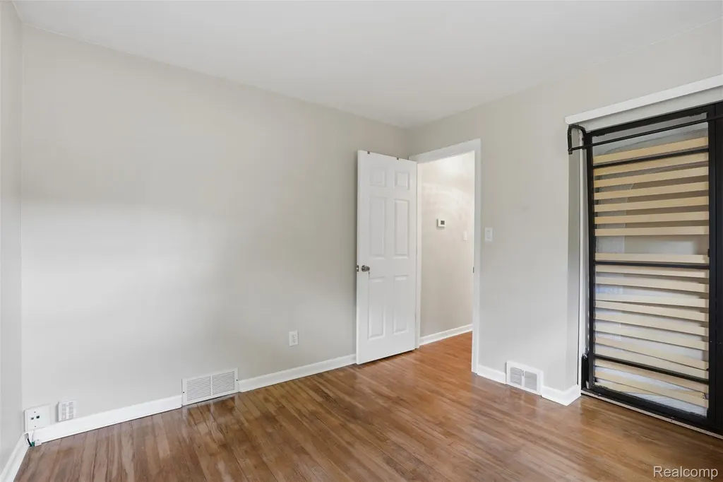 36273 Margareta Street Livonia City MI 48152