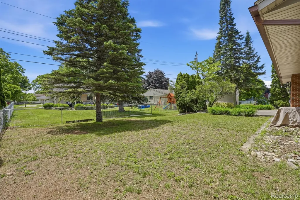 36273 Margareta Street Livonia City MI 48152