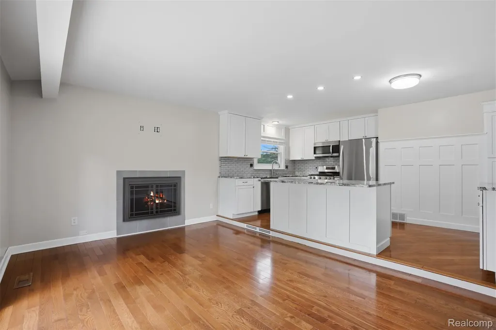 36273 Margareta Street Livonia City MI 48152