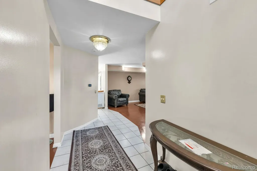 7511 Orchard Avenue Dearborn City MI 48126