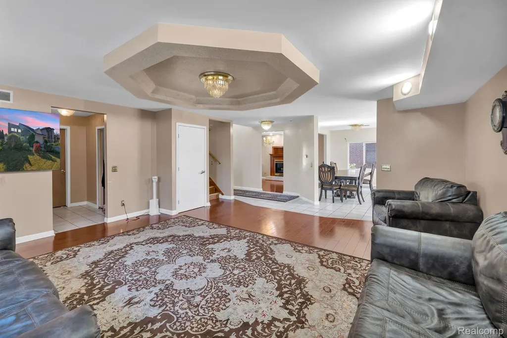 7511 Orchard Avenue Dearborn City MI 48126