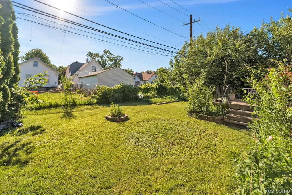 7511 Orchard Avenue Dearborn City MI 48126
