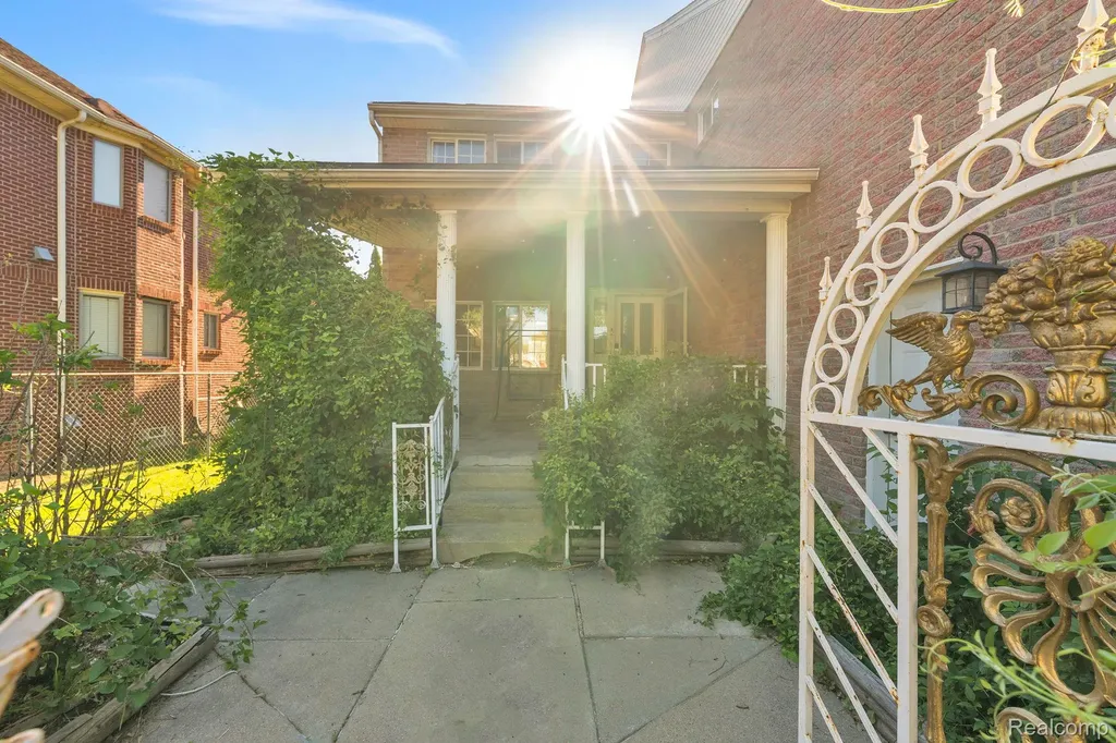 7511 Orchard Avenue Dearborn City MI 48126
