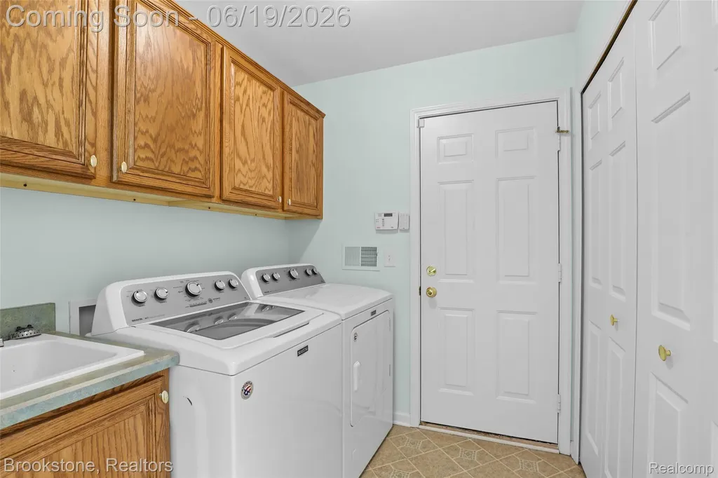 16981 Sandstone Circle Macomb Township MI 48042