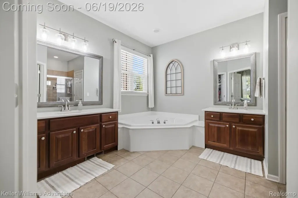 4248 Merriman Loop Oceola Township MI 48843
