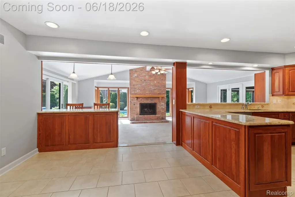 11295 Hillcrest Drive Plymouth Charter Township MI 48170