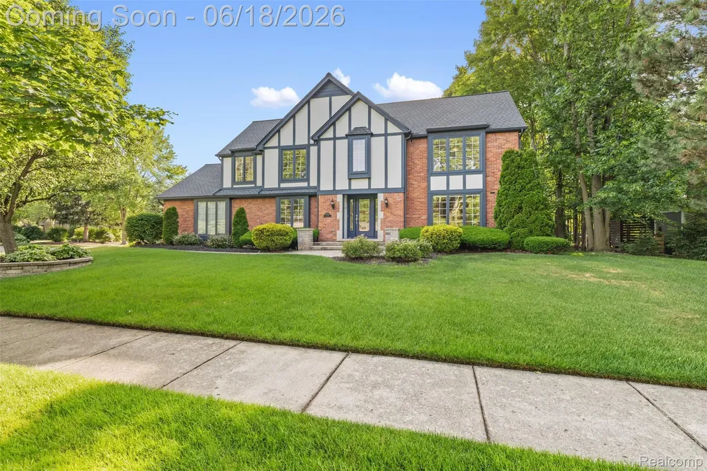 11295 Hillcrest Drive Plymouth Charter Township MI 48170
