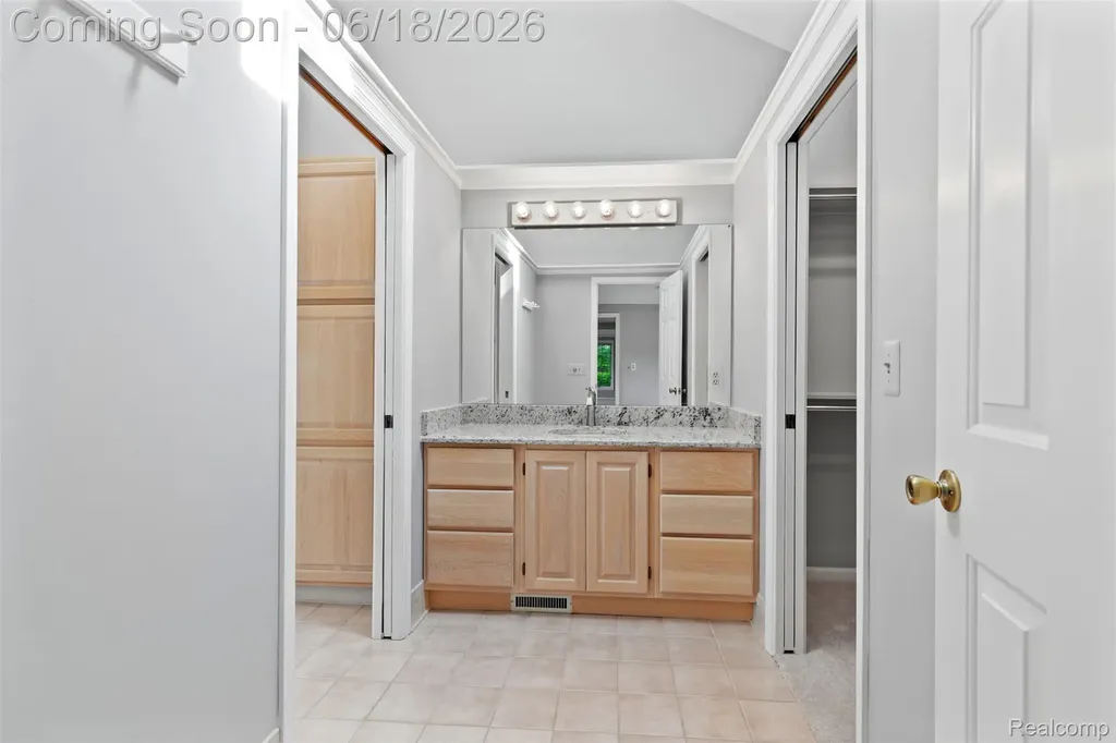 11295 Hillcrest Drive Plymouth Charter Township MI 48170