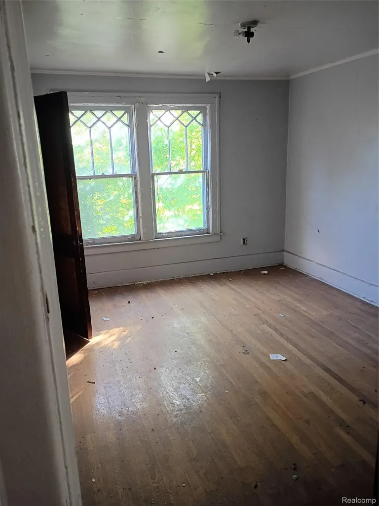 670 Chalmers Street Detroit City MI 48215