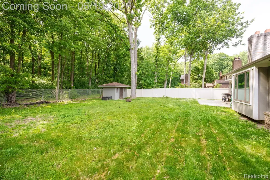 17680 Fox Glen Drive Riverview City MI 48193