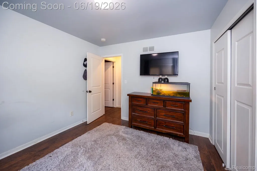 17680 Fox Glen Drive Riverview City MI 48193
