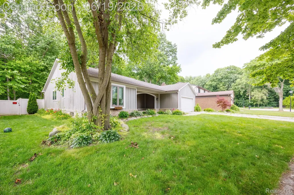 17680 Fox Glen Drive Riverview City MI 48193