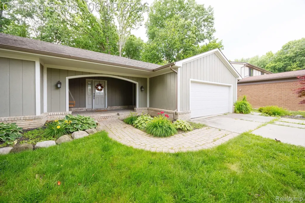 17680 Fox Glen Drive Riverview City MI 48193