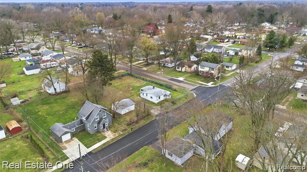 18318 Deering Street Livonia City MI 48152