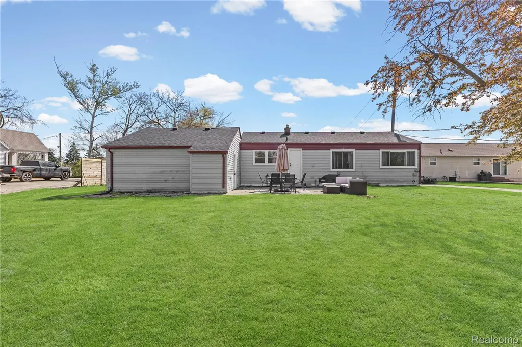 34585 Koch Avenue Sterling Heights City MI 48310