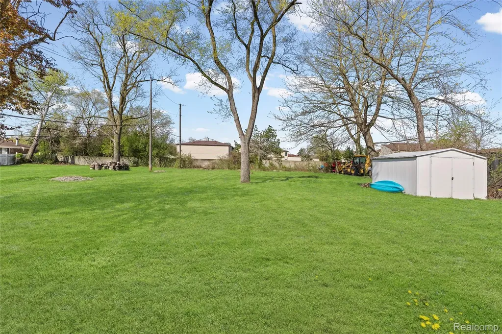 34585 Koch Avenue Sterling Heights City MI 48310