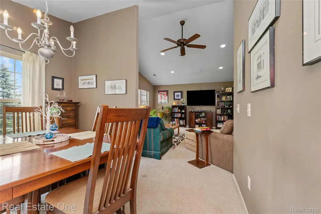 26738 Kirkway Circle Woodhaven City MI 48183