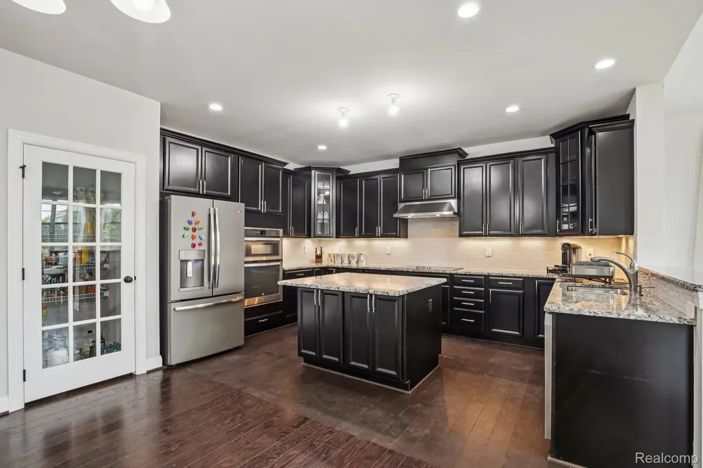 51110 Gulfstream Park Drive Canton Charter Township MI 48188