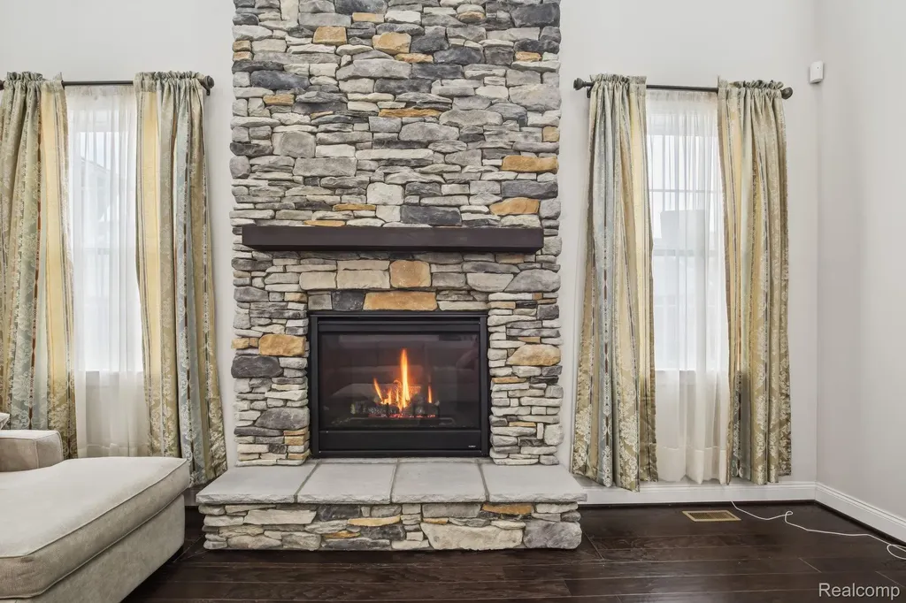 51110 Gulfstream Park Drive Canton Charter Township MI 48188