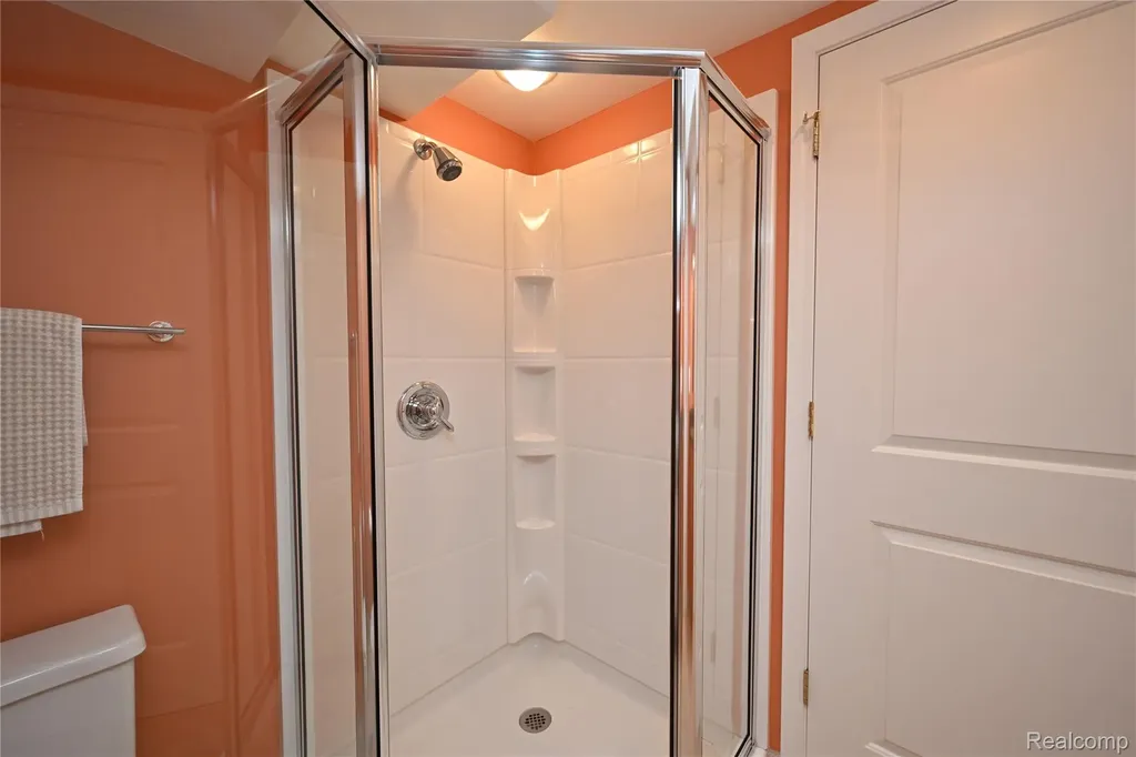 5370 Breeze Hill Place Troy City MI 48098