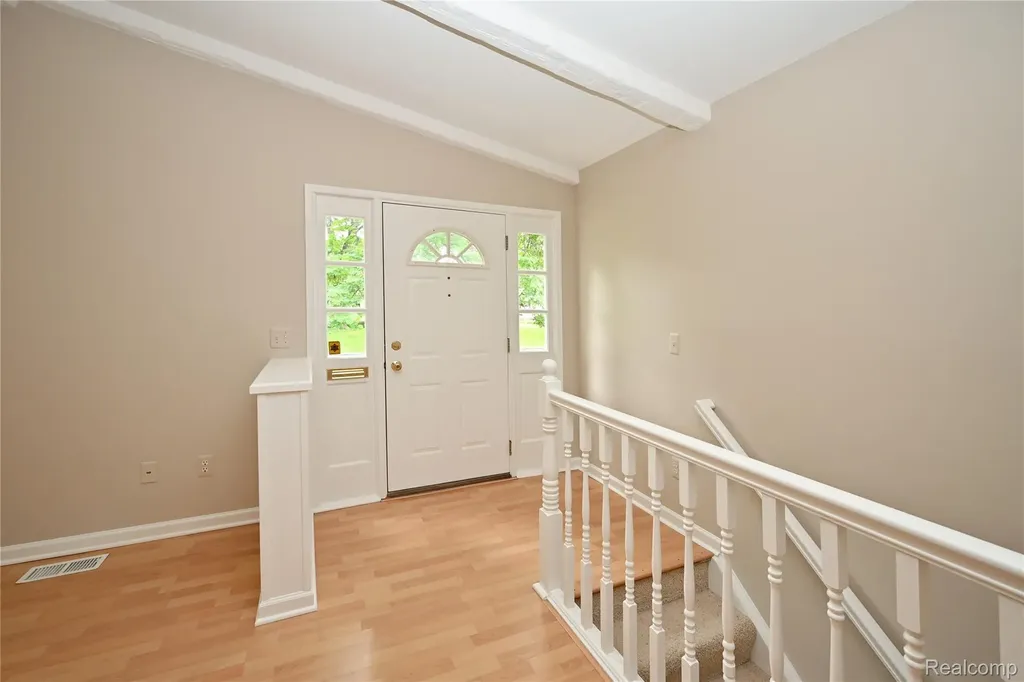 5370 Breeze Hill Place Troy City MI 48098