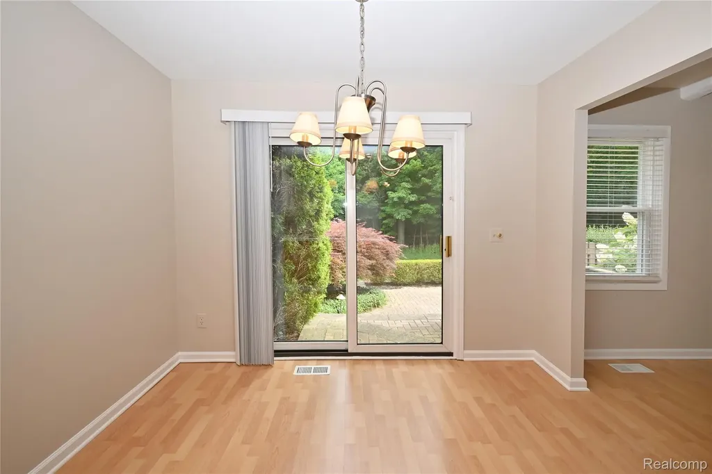 5370 Breeze Hill Place Troy City MI 48098