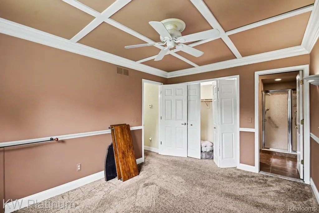 15640 Orchard Ridge Drive Clinton Charter Township MI 48038