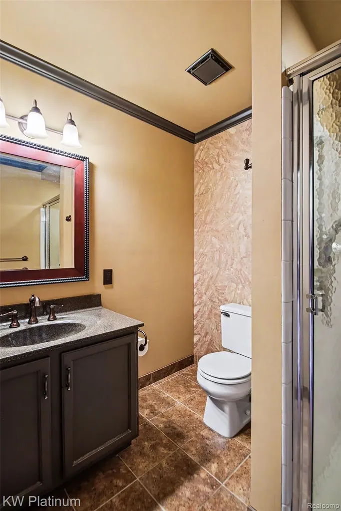 15640 Orchard Ridge Drive Clinton Charter Township MI 48038
