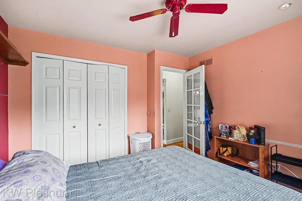 15640 Orchard Ridge Drive Clinton Charter Township MI 48038