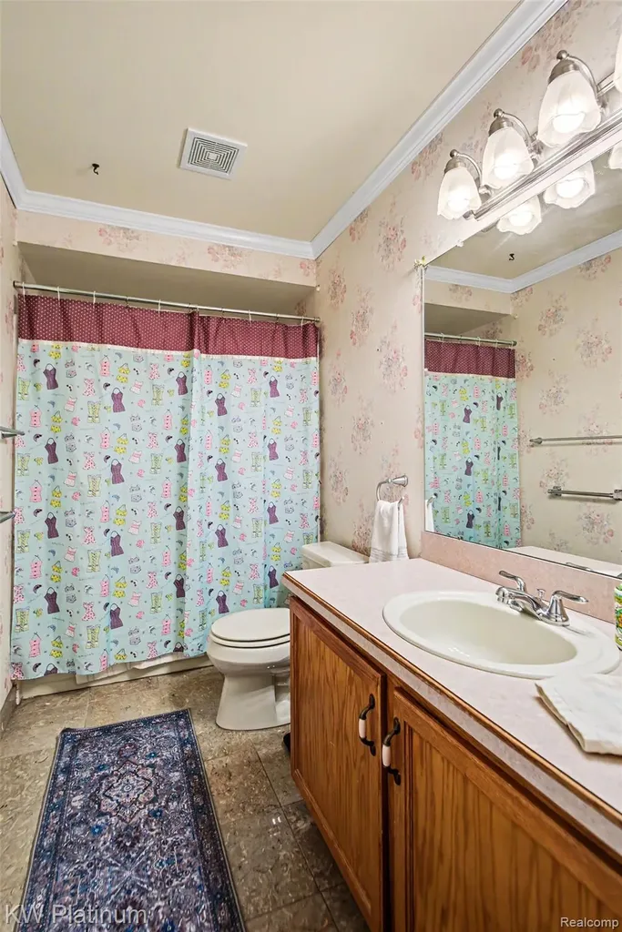 15640 Orchard Ridge Drive Clinton Charter Township MI 48038