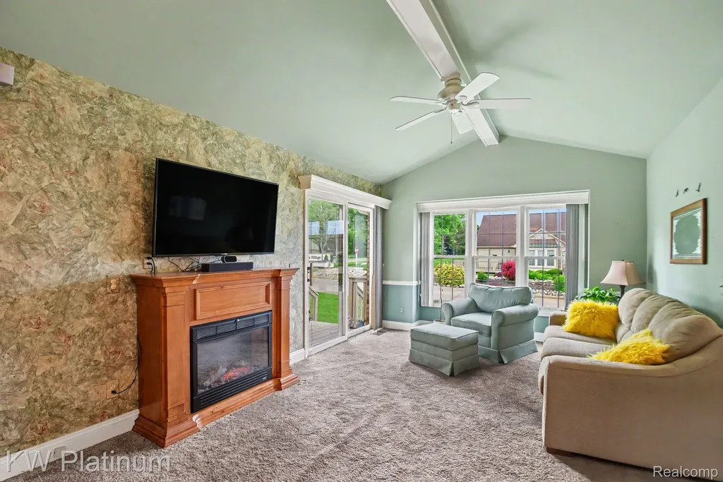 15640 Orchard Ridge Drive Clinton Charter Township MI 48038